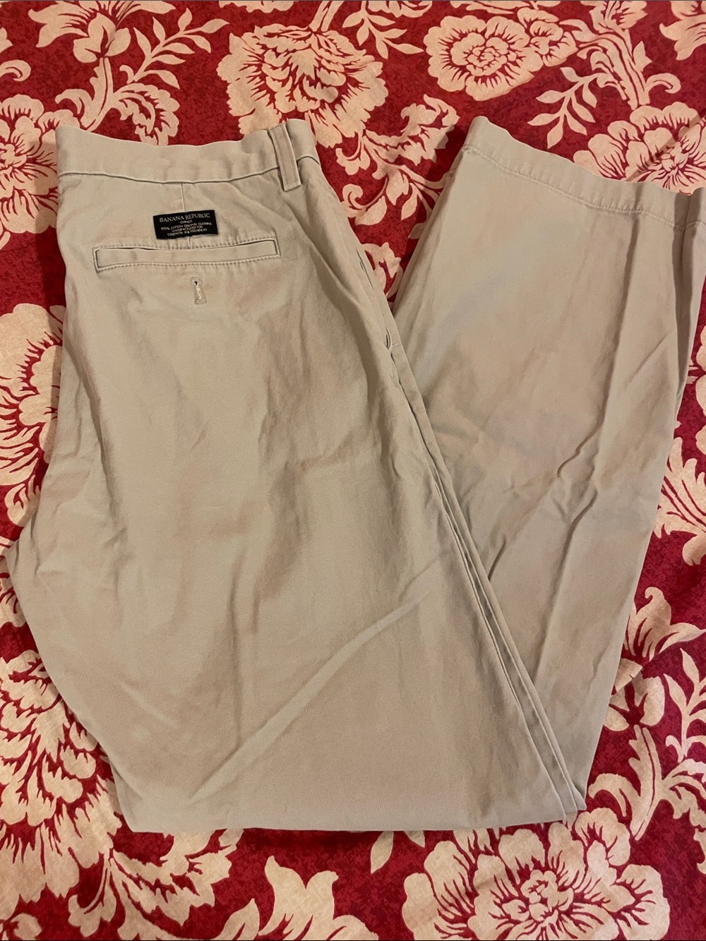 Banana Republic Men’s Beige Chino Pants